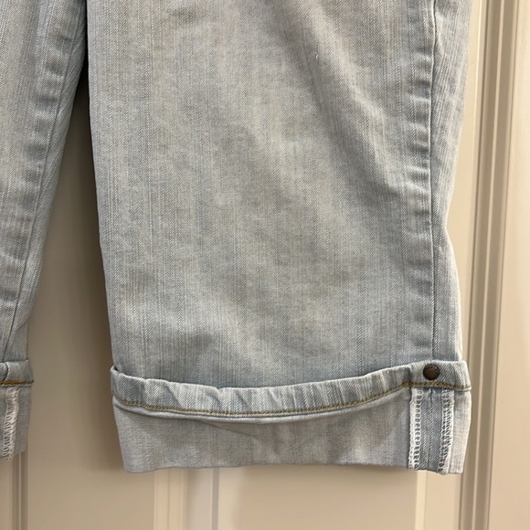 Gloria Vanderbilt ladies capris - Picture 4 of 10